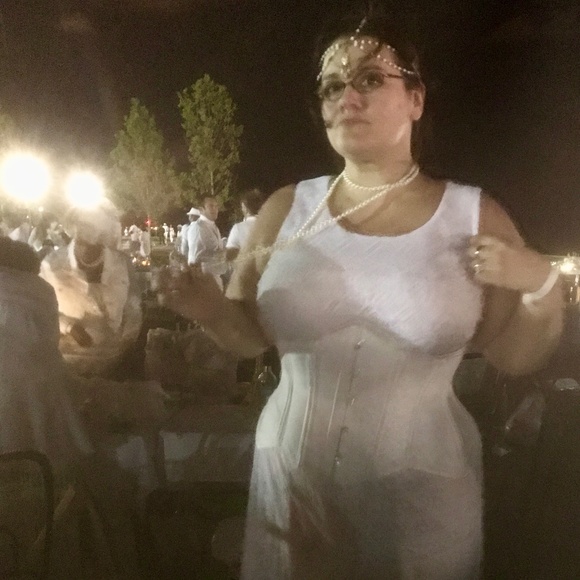 Meet your Posher, Rhonda - Picture 2 of 7